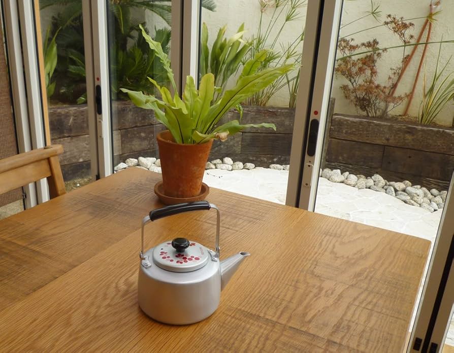 日本製 鋳鉄 ティーポット 茶こし付き Amazon｜藤田金属 急須 茶こし付き 0.6L スイト 日本製 ハイ